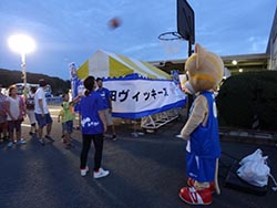ライフタイム製バスケットゴールの設置例。羽田ヴィッキーズ (WJBL) 様イベント使用例。LT-90089